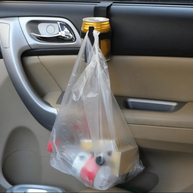 Ontdek onze Universele Auto Bekerhouder - perfect voor onderweg! Makkelijk op te hangen aan je auto- of vrachtwagenraam, houdt je drankjes stevig op hun plek, zelfs op hobbelige wegen.