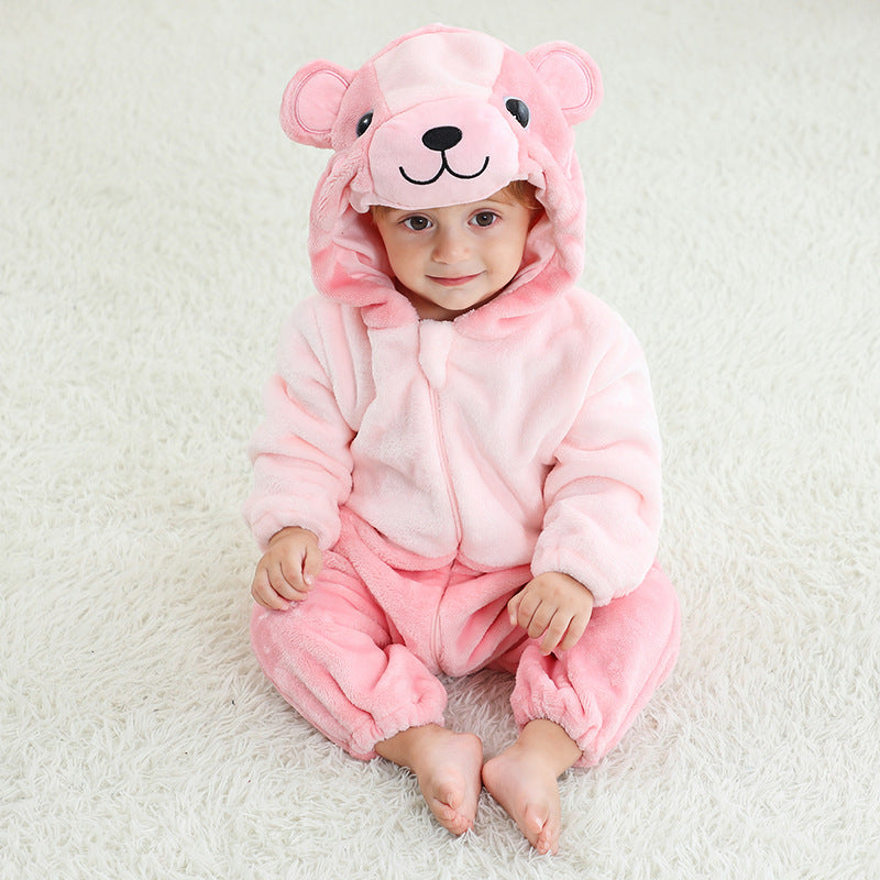 Kinderen herfst- en winterpyjama met cartoon-ontwerp, alles-in-één stijl en dierenmotieven.