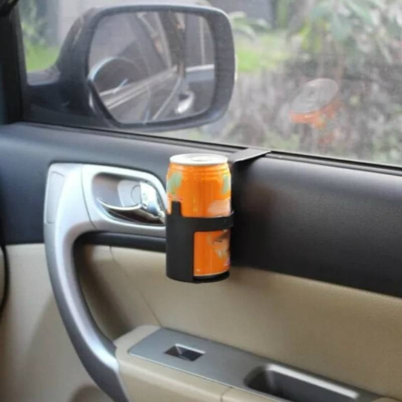 Ontdek onze Universele Auto Bekerhouder - perfect voor onderweg! Makkelijk op te hangen aan je auto- of vrachtwagenraam, houdt je drankjes stevig op hun plek, zelfs op hobbelige wegen.